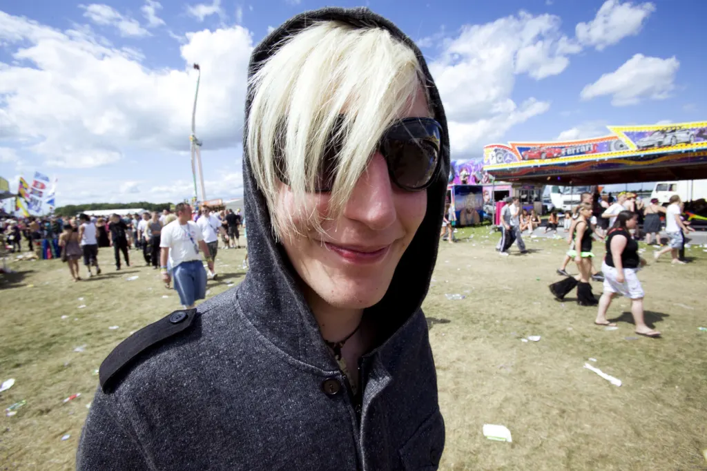 Festivalgoers and atmosphere at Global Gathering 2009